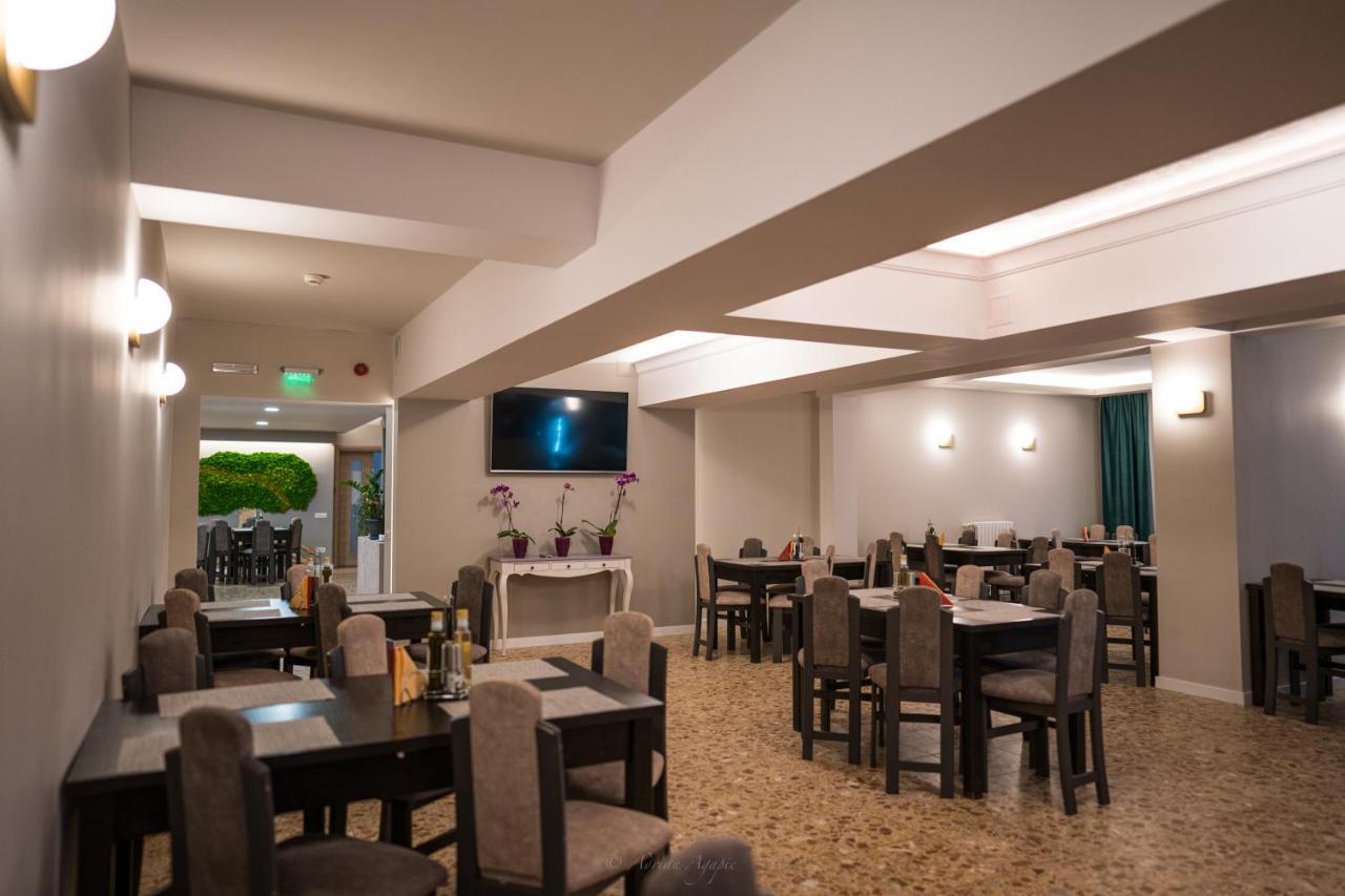 Hotel Hera Predeál Kültér fotó